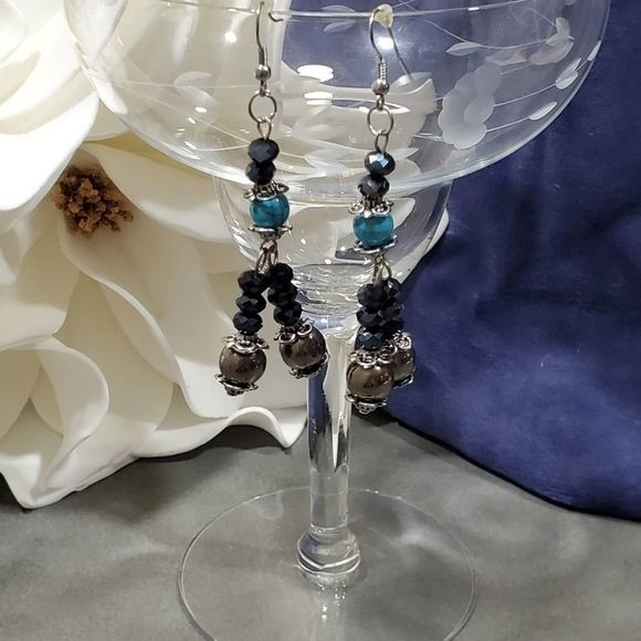 Handmade beaded earrings and bracelet - Picture 6 of 7